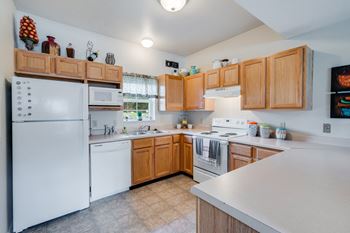Spacious Kitchen with Lots of Cabinetry for Storage